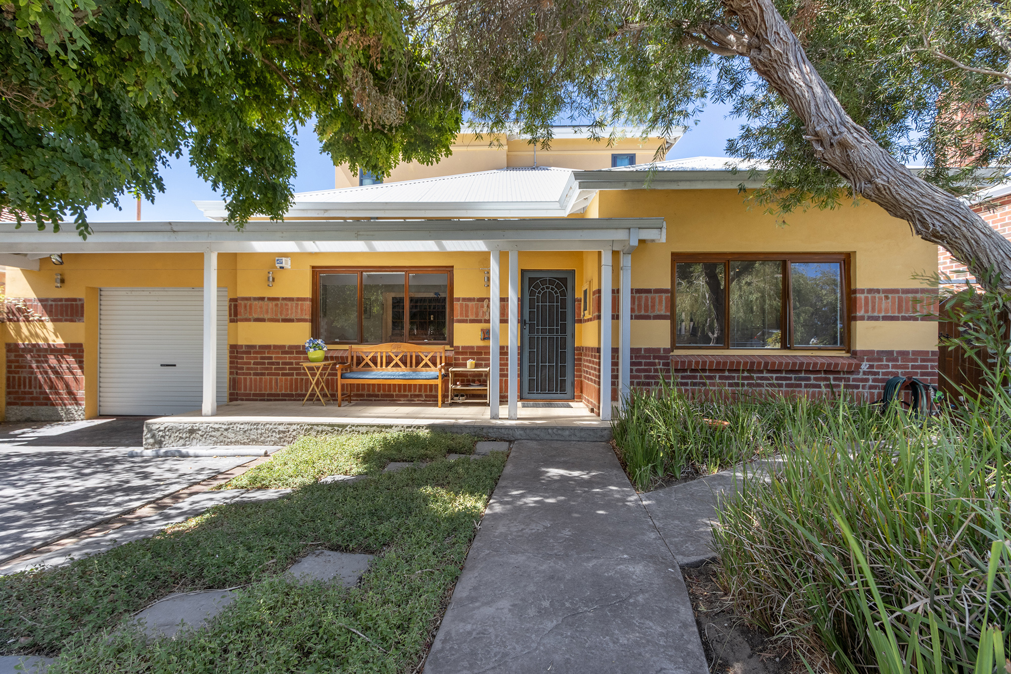 LEASED – 4 Thomas Street, South Fremantle