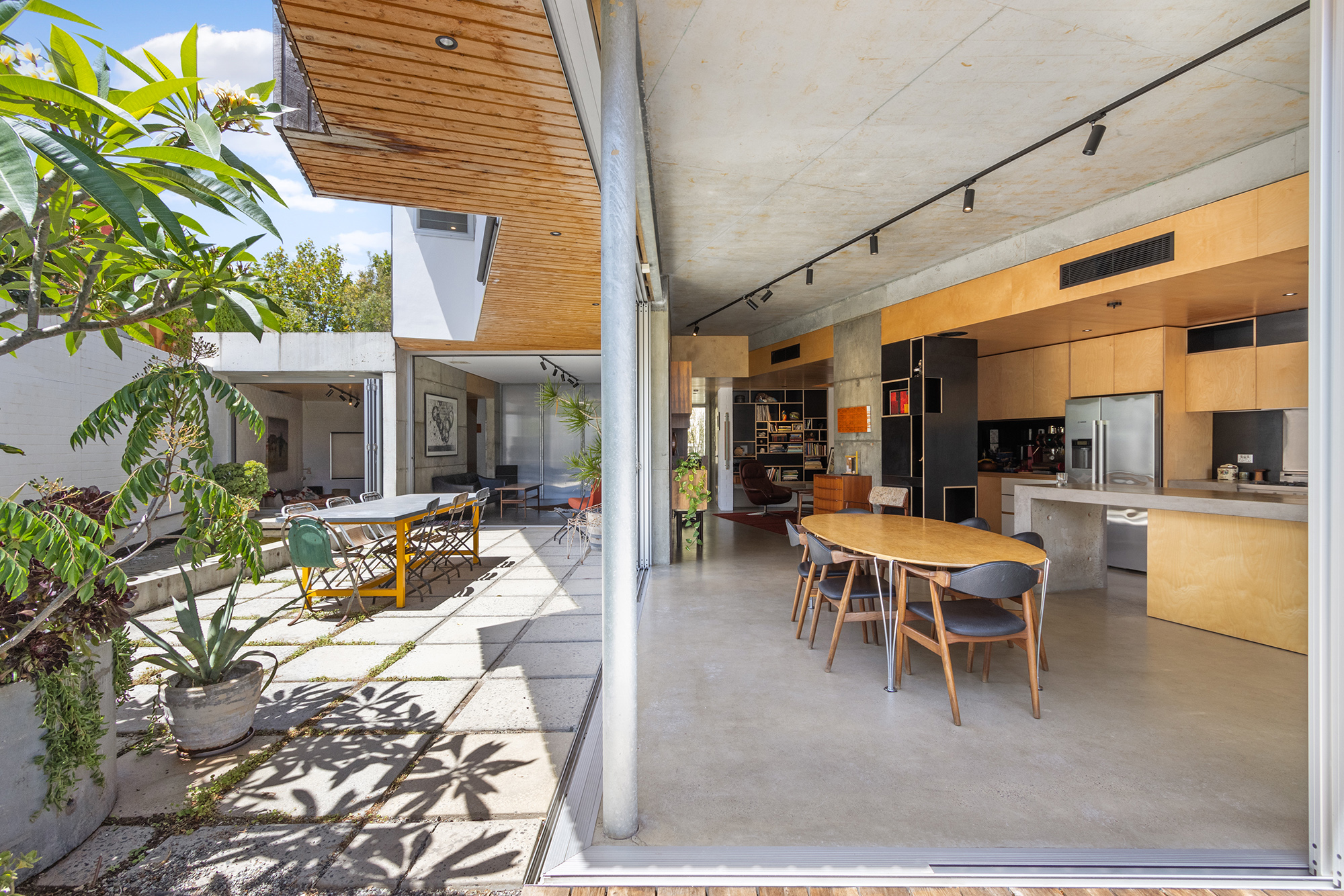 LEASED – 6 Silver Street, South Fremantle