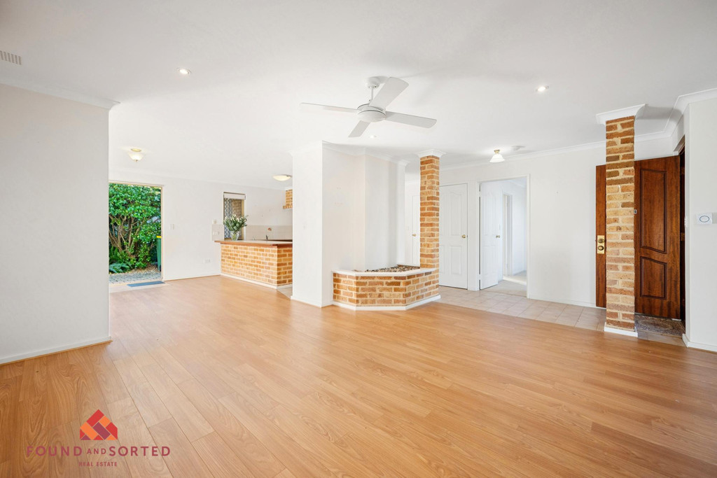 UNDER OFFER – 4/59 Point Walter Road, Bicton